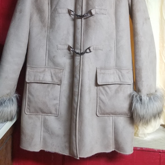 Winter coat - Picture 2 of 5
